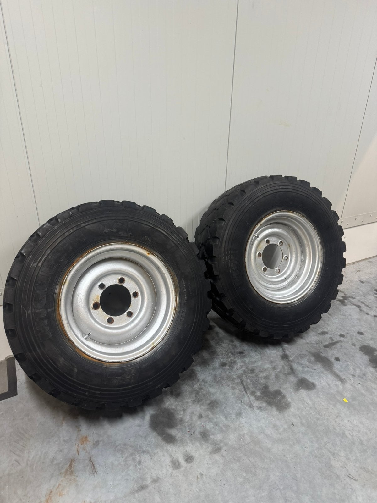 Unimog wielen 355/80 R20, Ophalen, Gebruikt