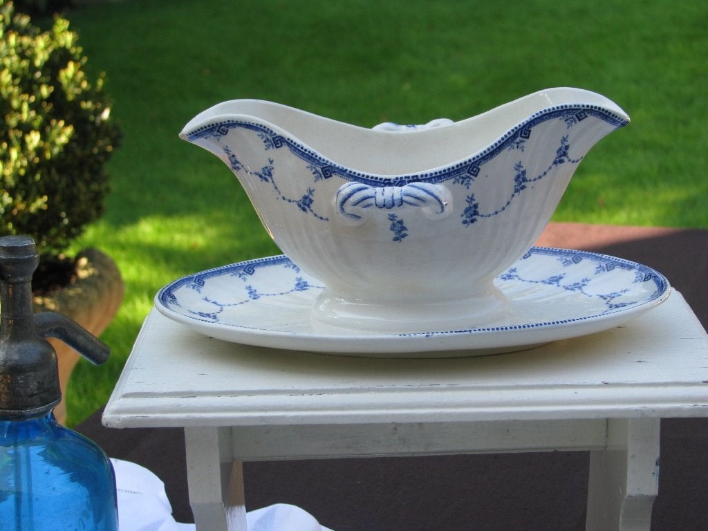 Prachtige sauskom / sauciere GUIRLANDE van BOCH * juskom, Ophalen of Verzenden
