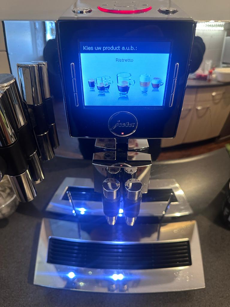 Jura Impressa j9 One Touch TFT Koffiemachine, Witgoed en Apparatuur, Koffiezetapparaten, Ophalen, Afneembaar waterreservoir, Koffiemachine