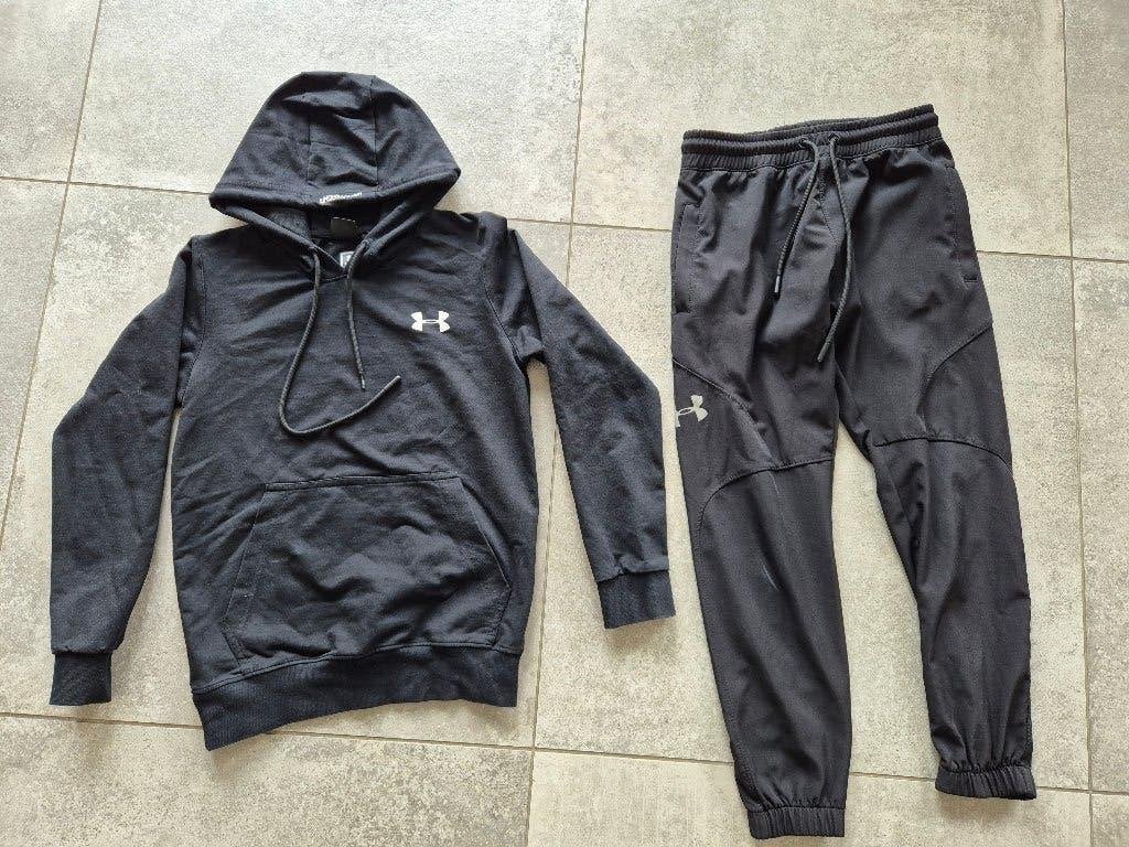 Under Armour trainingspak Maat 164, Ophalen of Verzenden, Jongen, Sport- of Zwemkleding