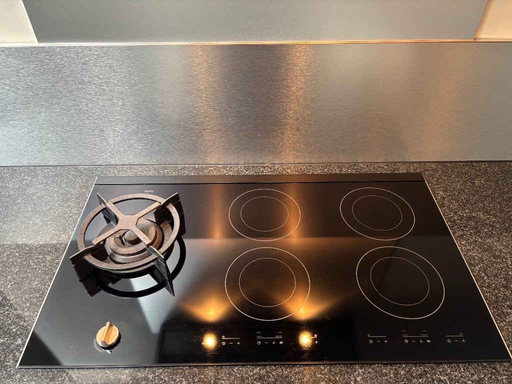 Inductiekookplaat met wokbrander ATAG, Ophalen, Gebruikt, Inbouw, Inductie