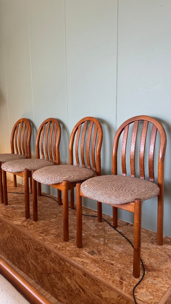Vintage eetkamer stoelen (Koefoed), Ophalen, Gebruikt, Vintage mid century, Bruin