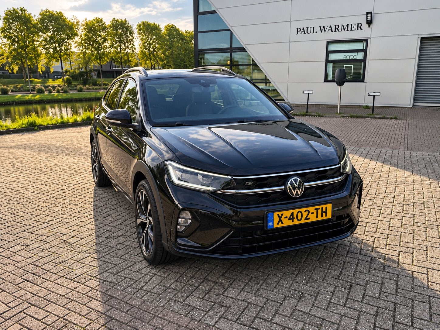 Volkswagen Taigo 1.5 TSI 150pk Dsg-7 2022 Zwart, Auto's, Volkswagen, 1498 cc, 4 cilinders, Alcantara, Zwart
