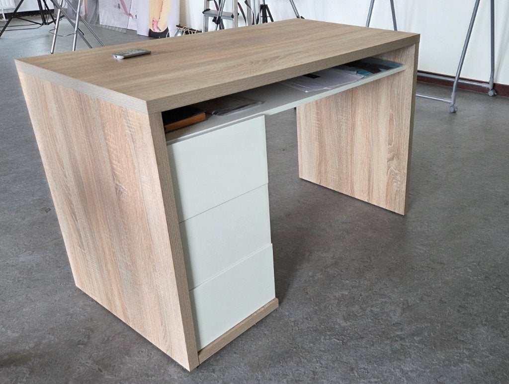 Bureautje met stoel, Ophalen, Hout, Zo goed als nieuw, Jysk