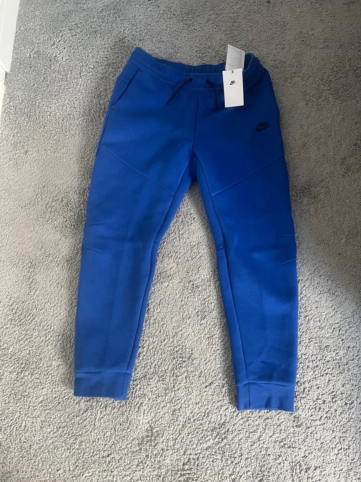 Nike Tech Fleece Broek - Blauw - Maat XL (kinder) / S (volw), Kleding | Heren, Ophalen of Verzenden, Nieuw, Maat 46 (S) of kleiner
