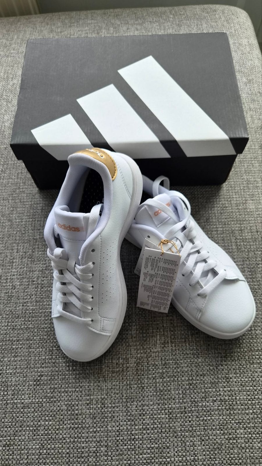 Nieuwe Adidas Advantage sneakers wit goud - Maat 36, Kleding | Dames, Schoenen, Ophalen of Verzenden, Nieuw, Wit, Sneakers of Gympen