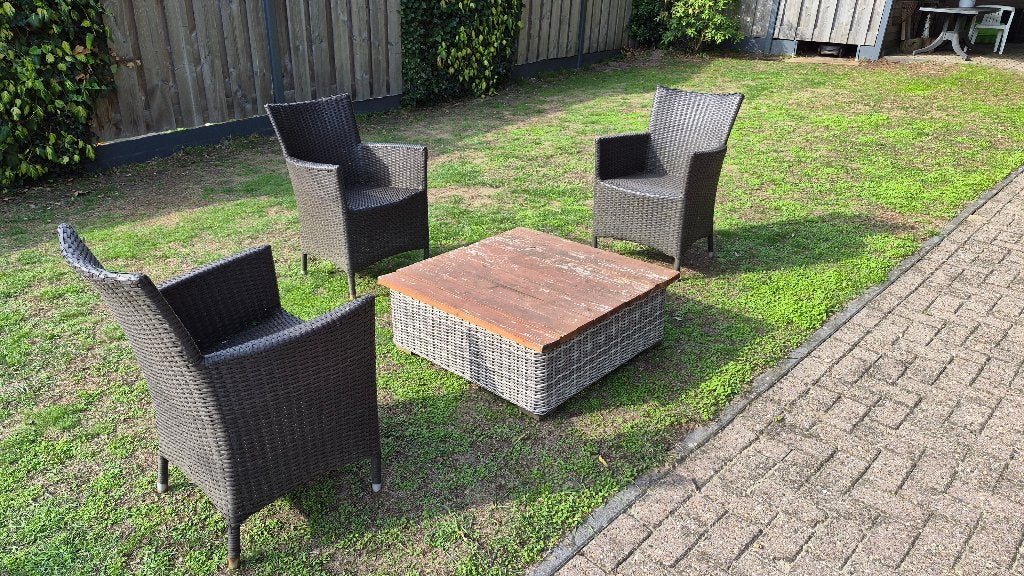 Rieten tuinset stoelen en tafel, Tuin en Terras, Tuinsets en Loungesets, Ophalen, Gebruikt, Rotan, 3 zitplaatsen