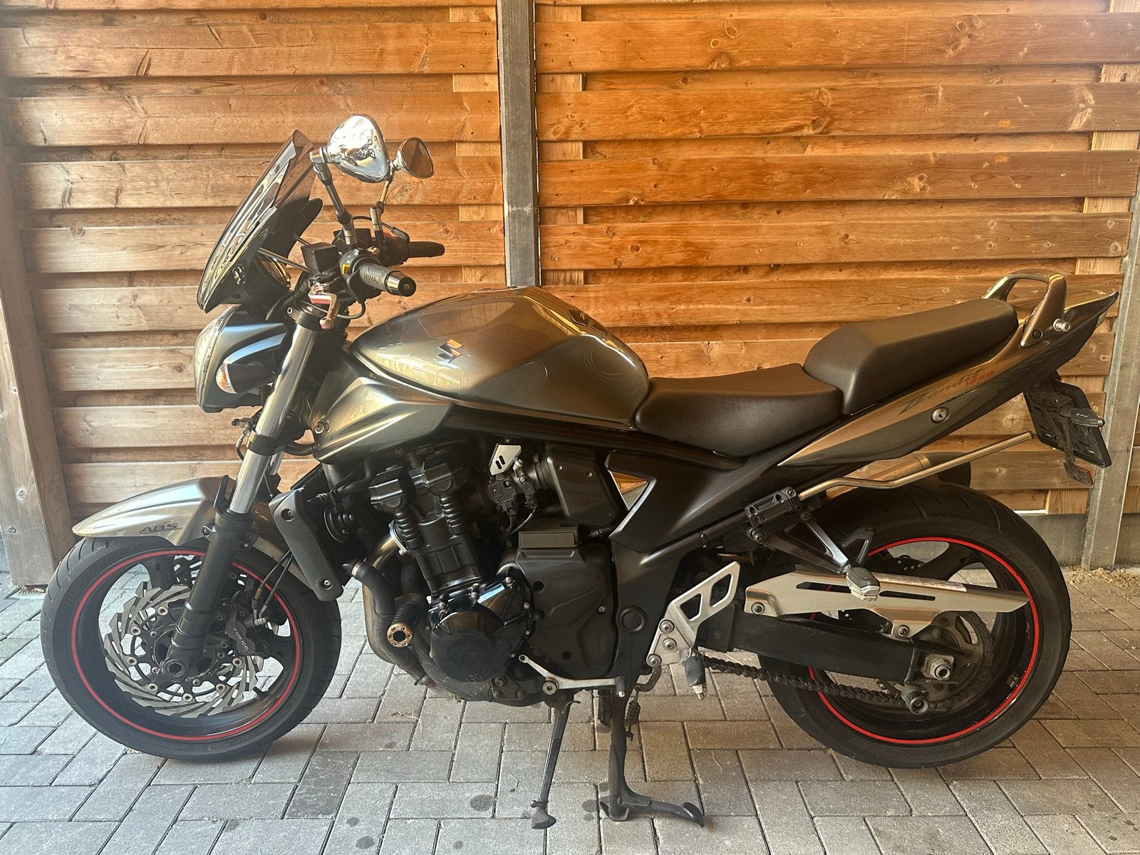 Suzuki Bandit 1250 - Goed onderhouden met handvatverwarming, Motoren, Handvatverwarming, Gebruikt, Particulier, Meer dan 35 kW