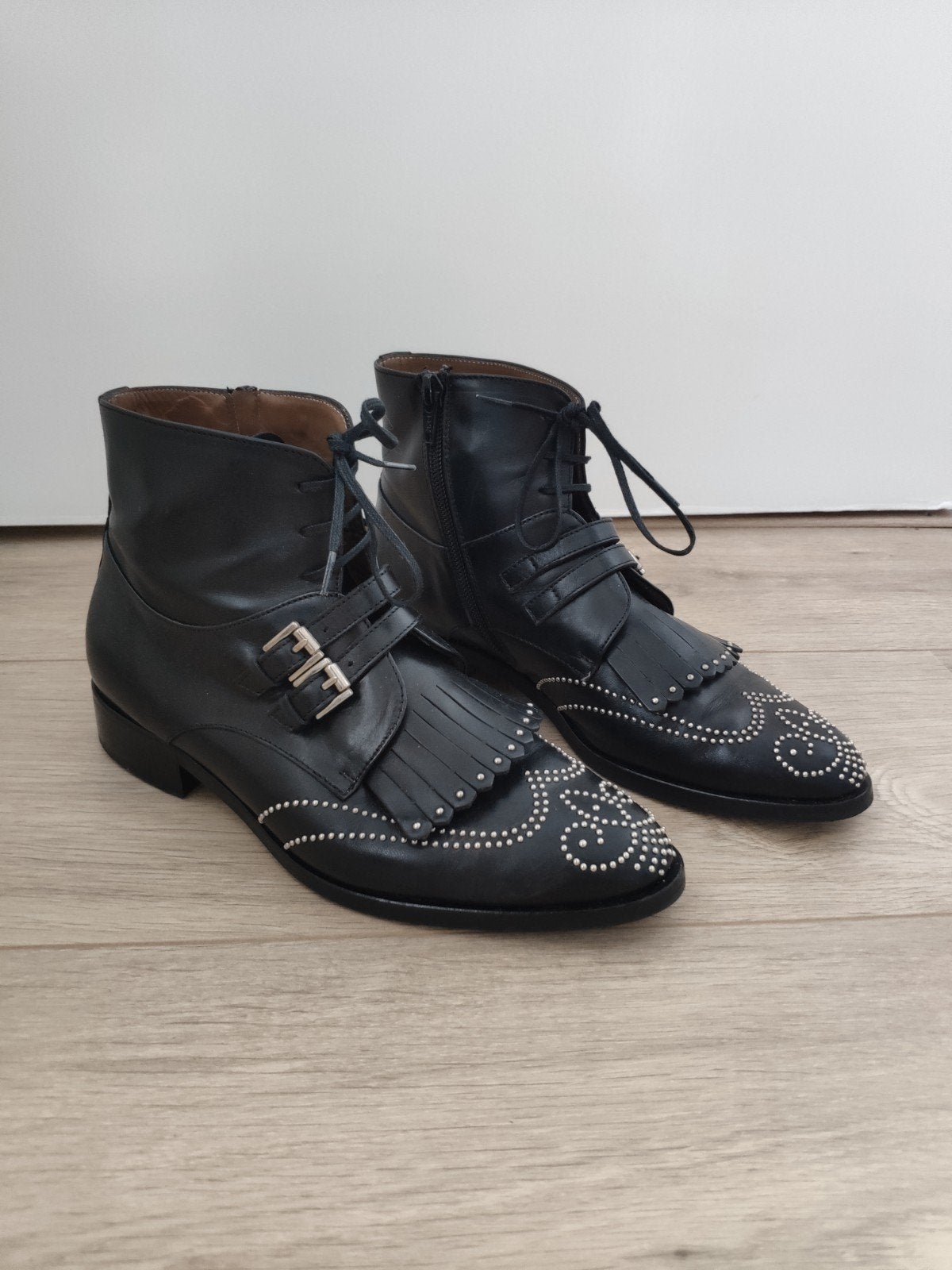 Pertini enkellaarzen zwart leer met studs 36,5 als nieuw, Pertini, Zwart, Lage of Enkellaarzen, Ophalen of Verzenden