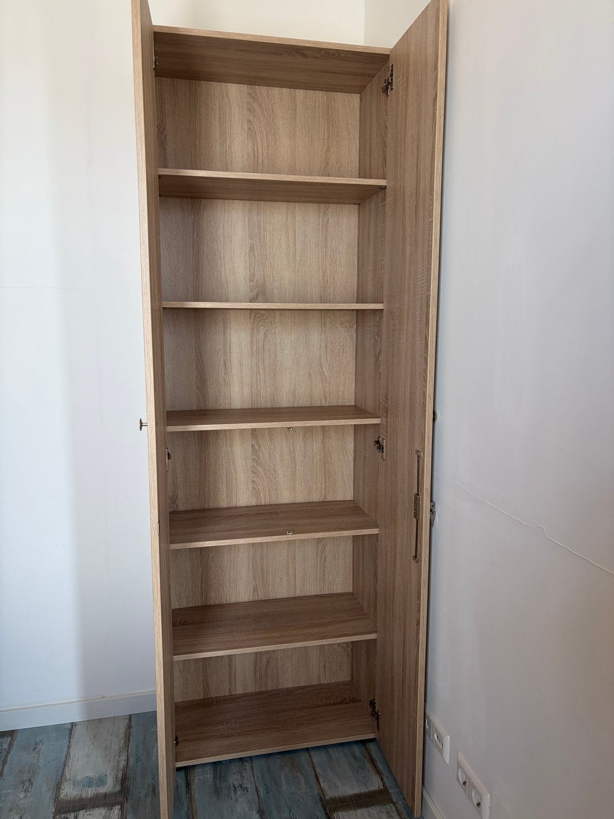 Zo goed als nieuwe kast in houtlook, Ophalen, 200 cm of meer, 50 tot 100 cm, Zo goed als nieuw