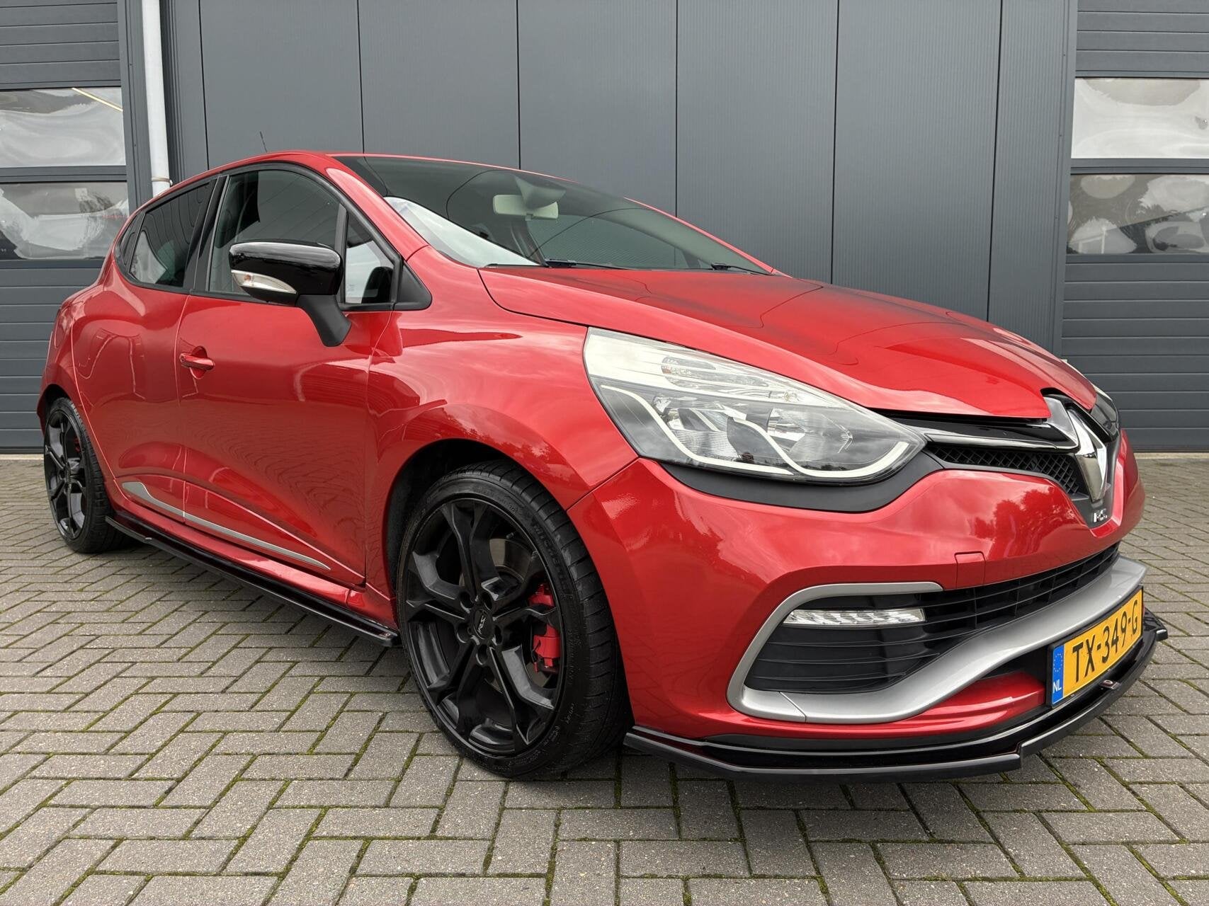 Renault Clio 1.6 R.S. 200 PK | AUTOMAAT | CLIMA | 105000 KM!, Euro 5, Gebruikt, Zwart, 4 cilinders