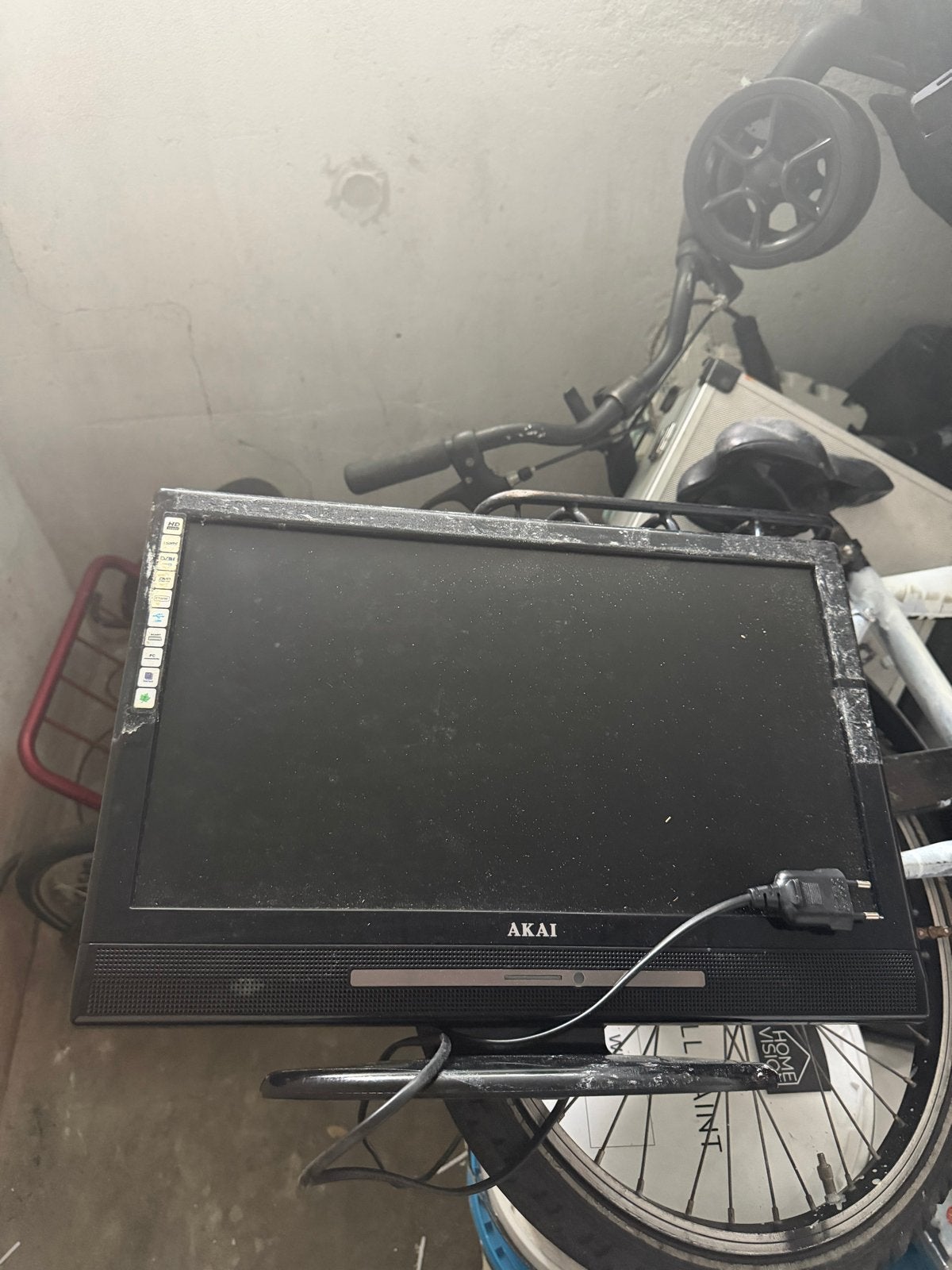 AKAI TV - Compacte televisie, ideaal voor kleine ruimtes, Audio, Tv en Foto, Televisies, Overige merken, Gebruikt, 50 Hz, Ophalen of Verzenden