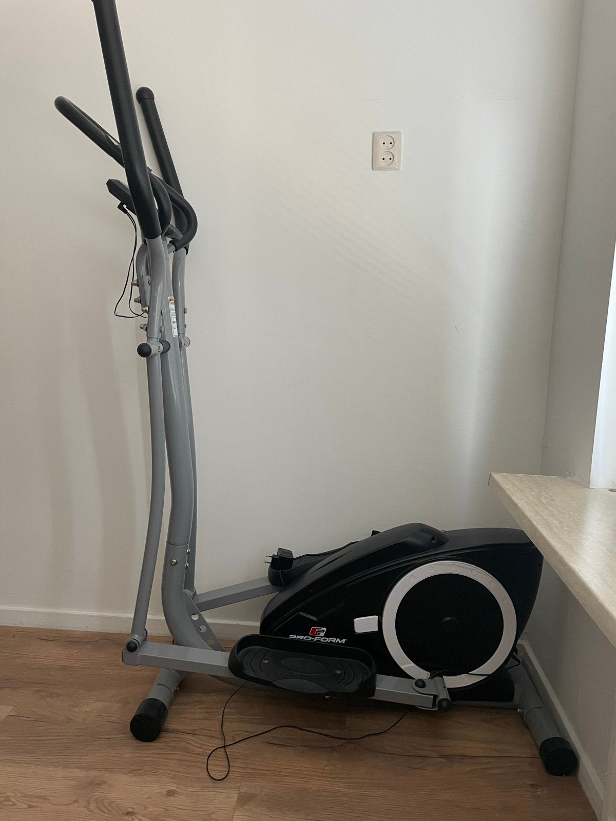 Pro-Form Crosstrainer, Ophalen, Armen, Zo goed als nieuw, Crosstrainer