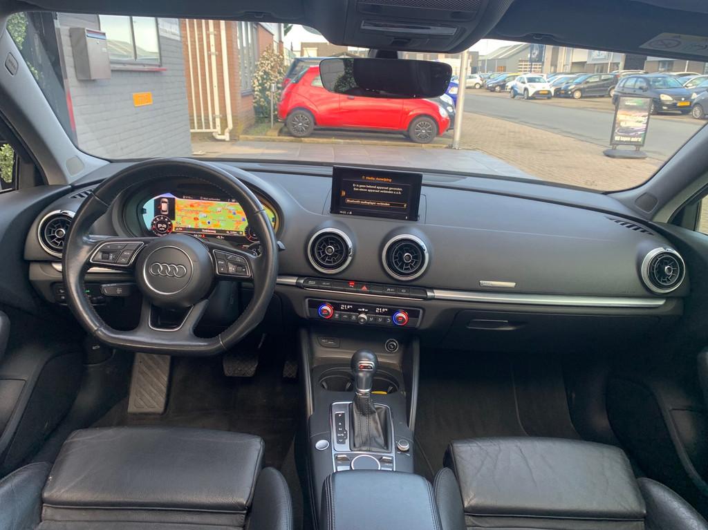 Audi A3 SPORTBACK 35 TFSI CoD Pro Line|Pano|Virtual|BTW auto, 4 cilinders, Zwart, Bedrijf, Bi-Xenon koplampen