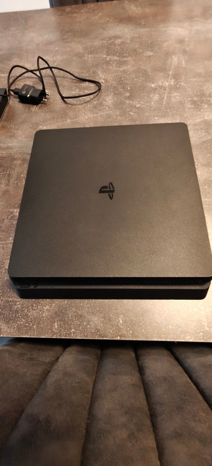 PlayStation 4 1TB met accessoires, Ophalen, Met 2 controllers, 1 TB, Slim