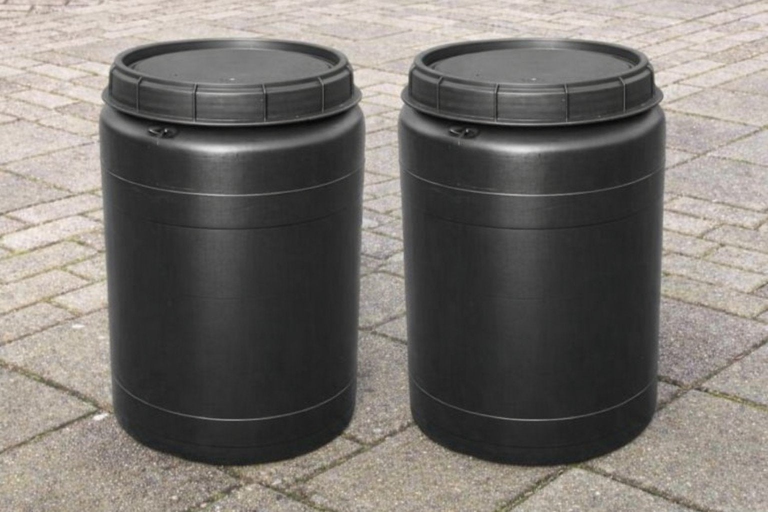 2x Voerton 60 Liter vaten (vissenvoer/paardenvoer/hondenvoer, Minder dan 75 liter, Ophalen, Nieuw