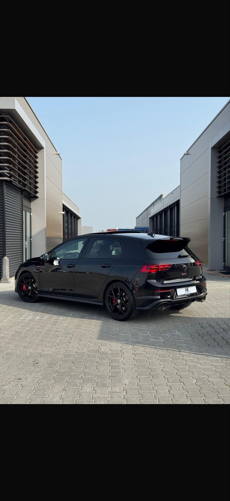 Volkswagen Golf 2.0 TSI OPF 221KW Dsg7 2022 Zwart, 1363 kg, 4 cilinders, 1984 cc, Zwart