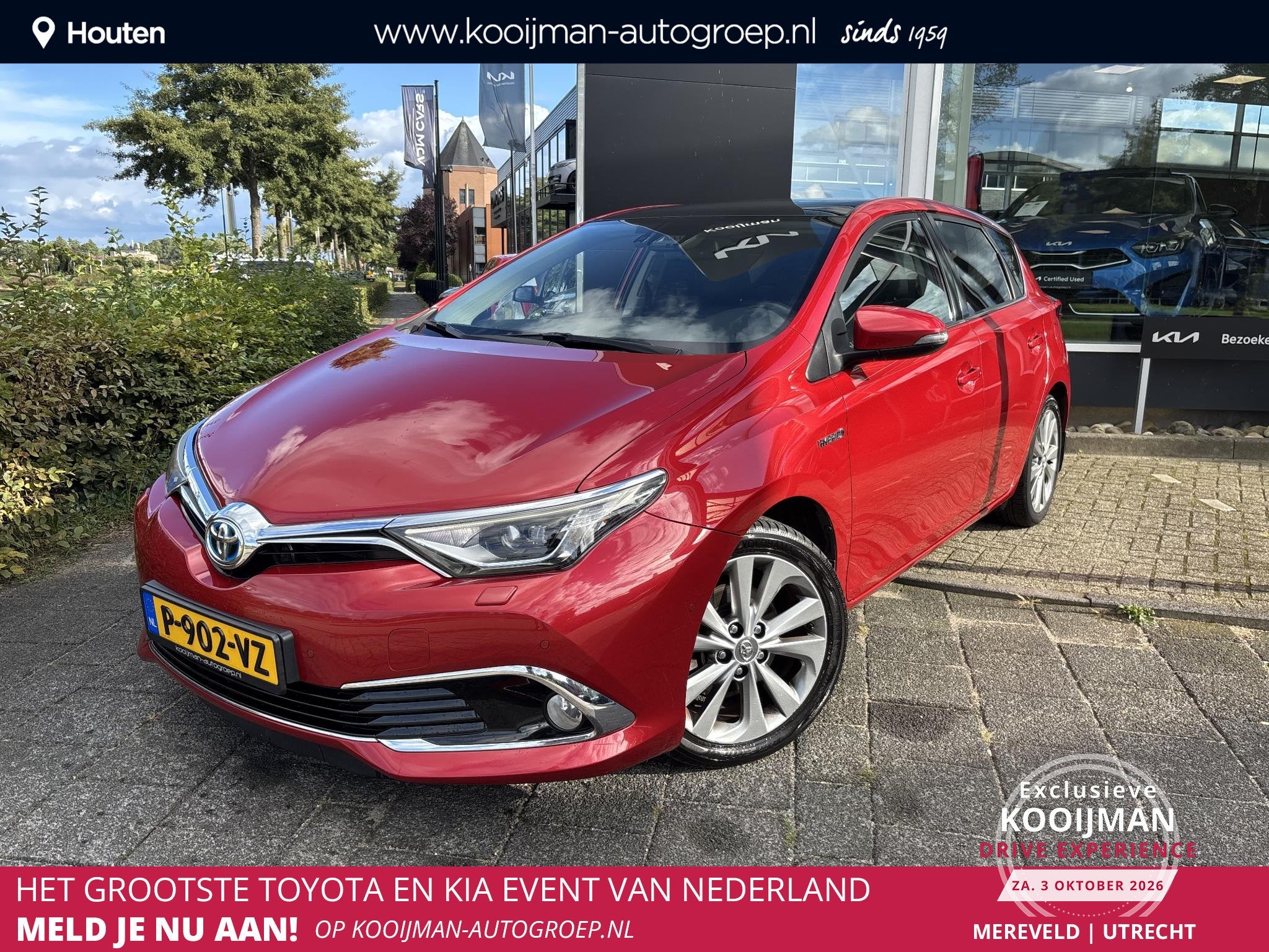 Toyota Auris 1.8 Hybrid Executive Panoramadak, Parkeersensor, 136 pk, Gebruikt, 4 cilinders, Leder en Stof
