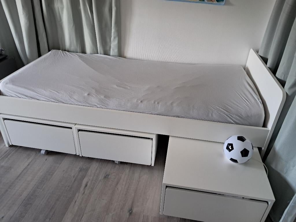Bed SLÄKT wit van ikea 90x200 met 3 opbergbakken., Huis en Inrichting, Ophalen, 90 cm, Eenpersoons, Wit