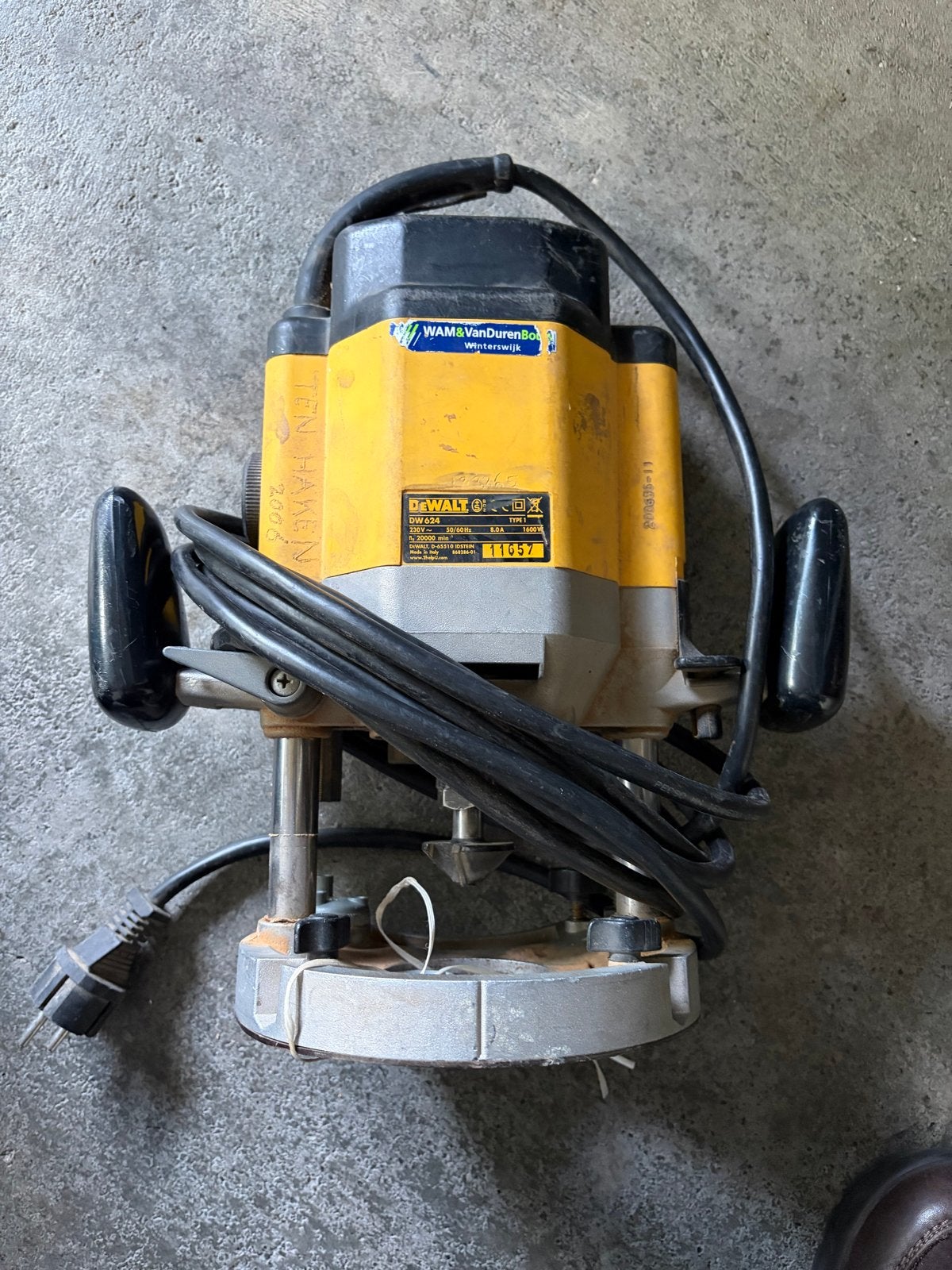 DeWalt bovenfrees - Krachtige en betrouwbare freesmachine, Ophalen of Verzenden, Gebruikt, Elektrisch, Bovenfrees