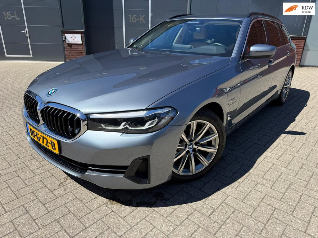 BMW 5-serie Touring 530e TOURING 2021/BTW AUTO/SPORTLEDER/VI, 1998 cc, Achterwielaandrijving, Gebruikt, 4 cilinders