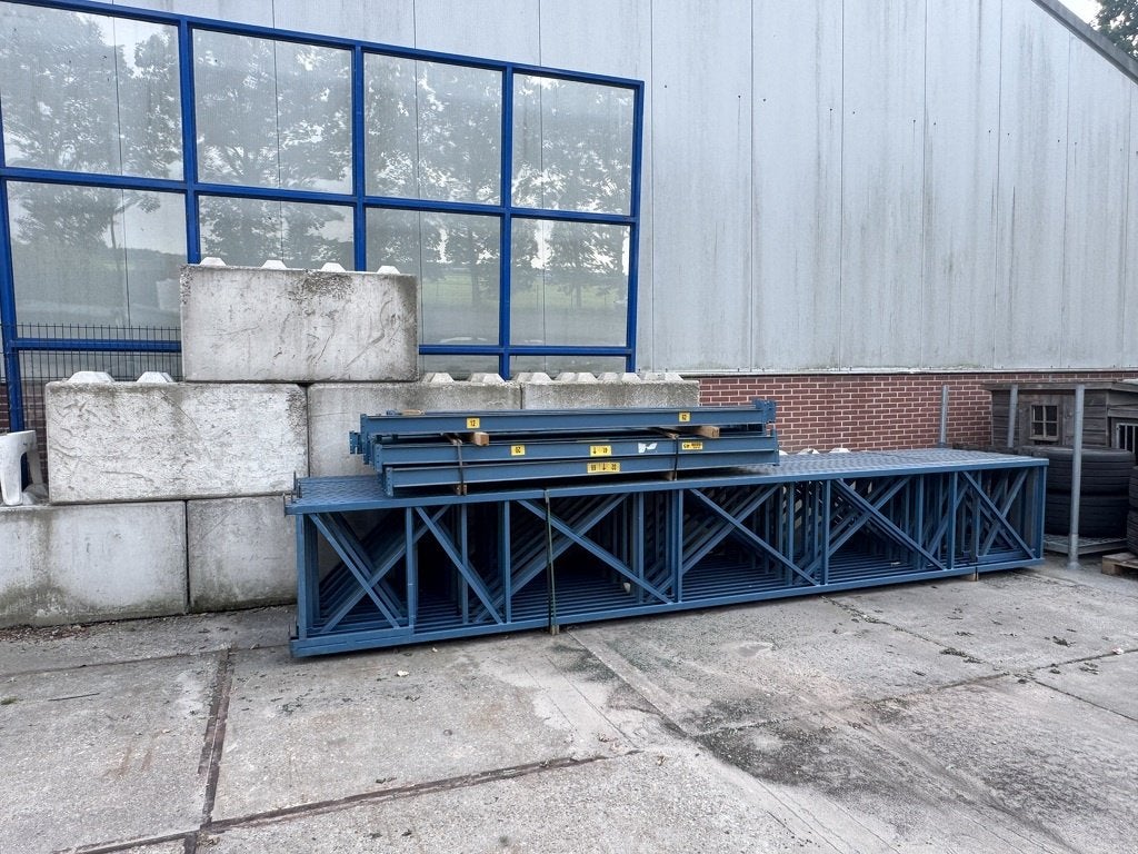 Hovuma Palletstelling 5850 hoog en 36 mtr lang