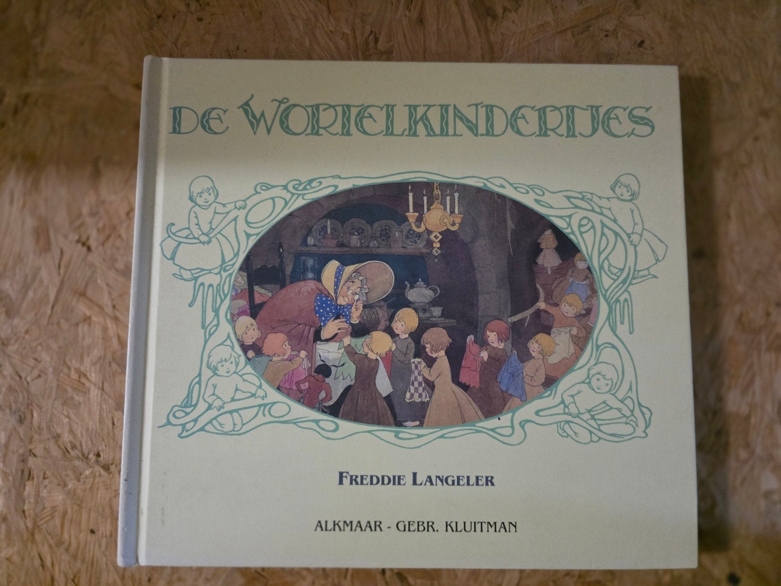 De Wortelkindertjes - Freddie Langeler, Ophalen of Verzenden, Zo goed als nieuw, Fictie algemeen, 5 of 6 jaar