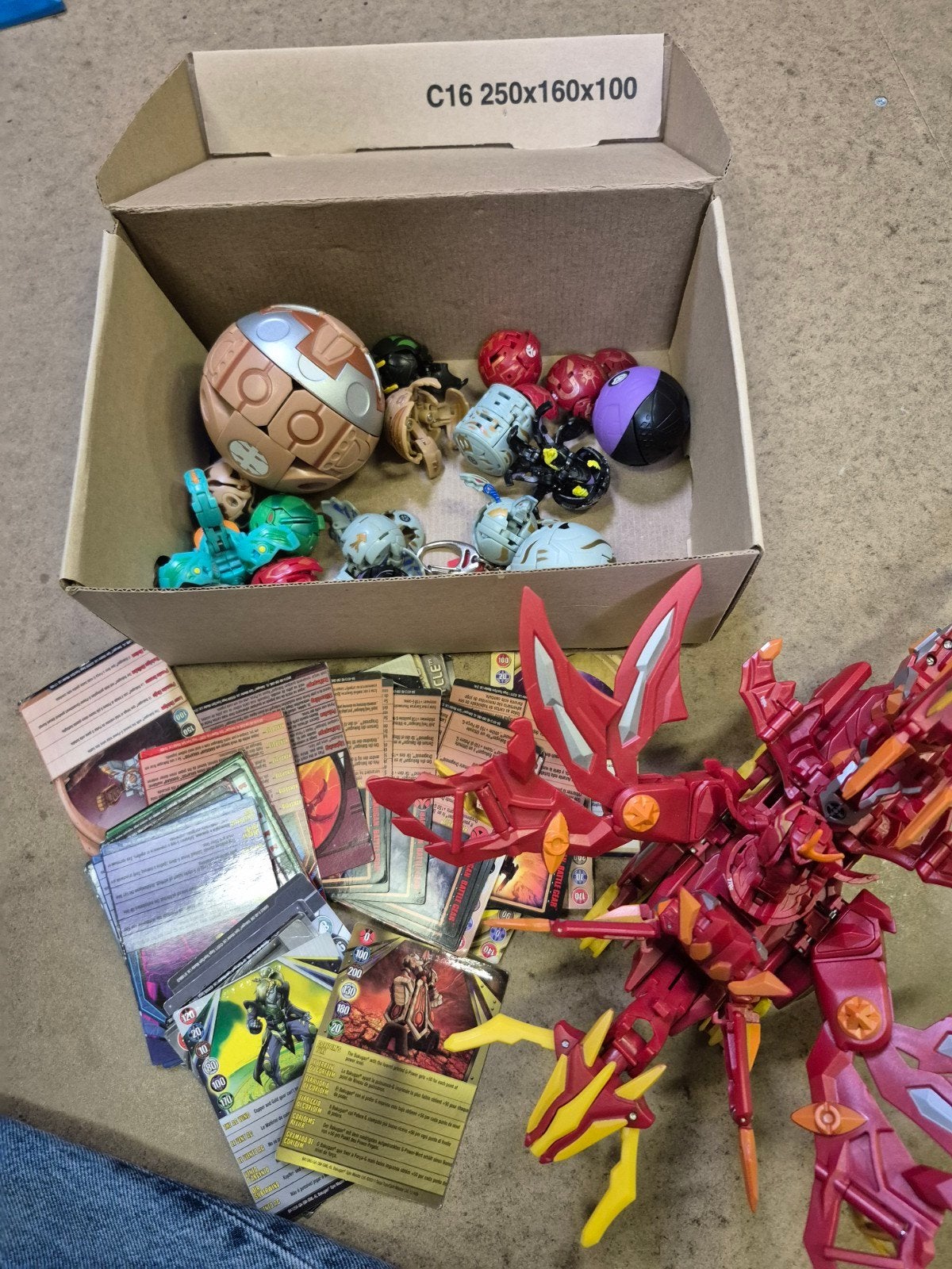 bakugan speelgoed, Verzamelen, Ophalen, Zo goed als nieuw