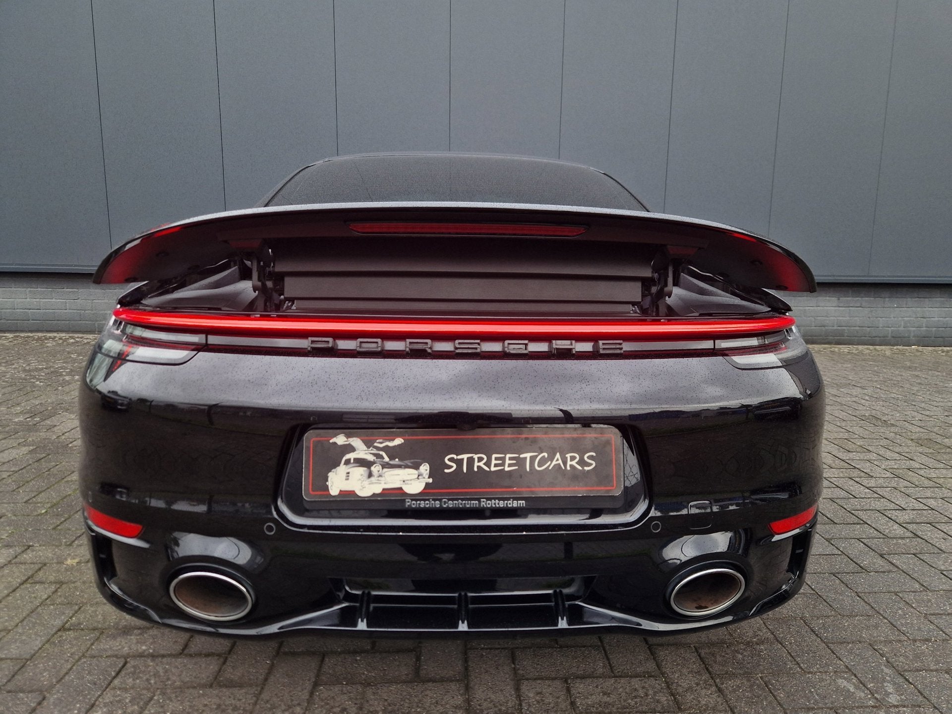 Porsche 911 992 3.0 Carrera 4S 450PK /Org NL/PCCB keramisch!, Automaat, Gebruikt, Panoramadak, 4 stoelen