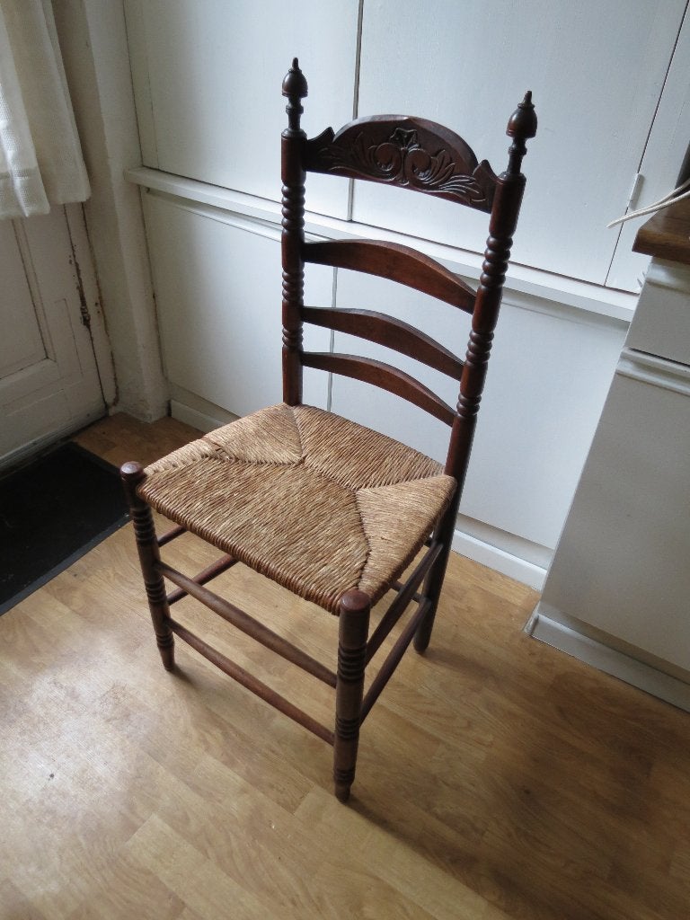 Antieke knopstoel, Ophalen