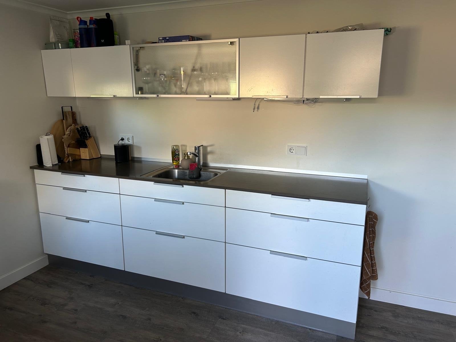 Keuken wit compleet met Siemens en Miele Apparatuur, Ophalen, Gebruikt, Overige materialen, Wit