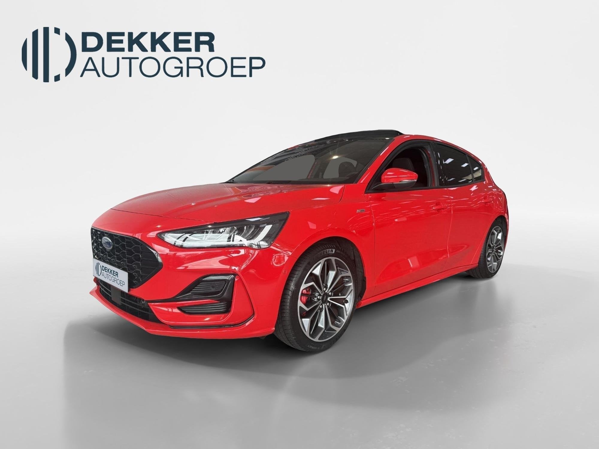 Ford Focus 1.0 EcoBoost Hybrid 125 pk ST Line X Panoramadak, Auto's, Ford, Gebruikt, Euro 6, Bedrijf, Handgeschakeld