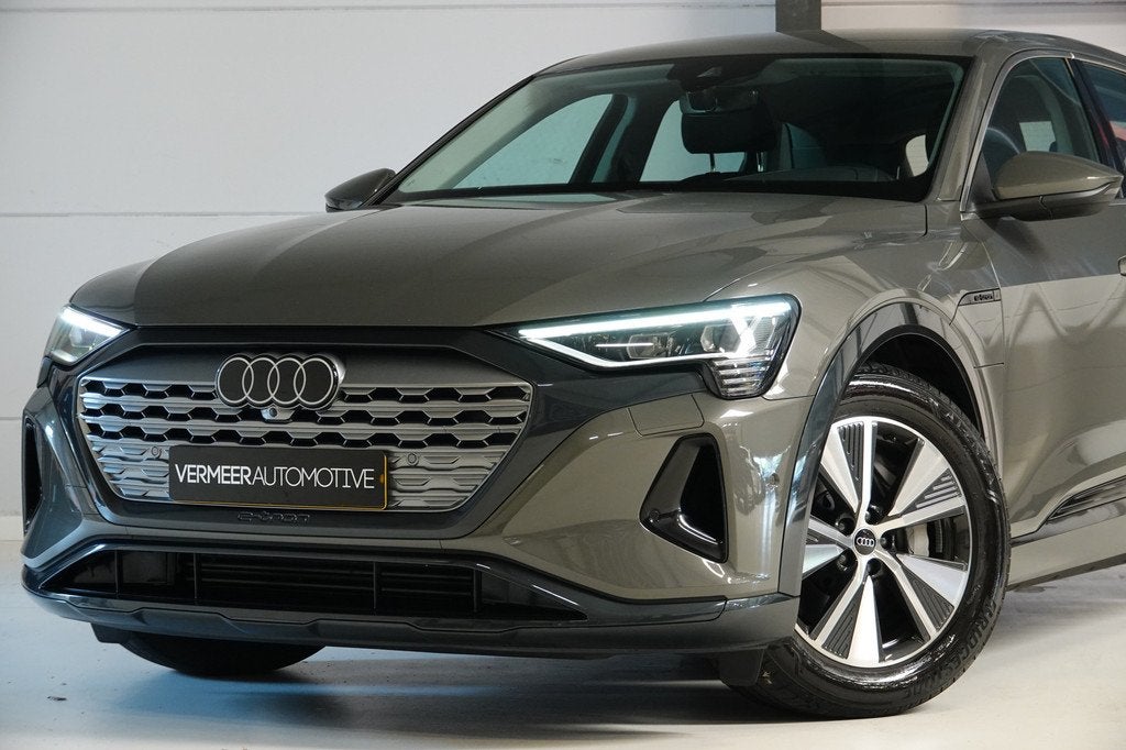Audi Q8 e-tron 50 quattro Edition 95 kWh | Trekhaak | Luchtv, Automaat, Stof, Zwart, Origineel Nederlands