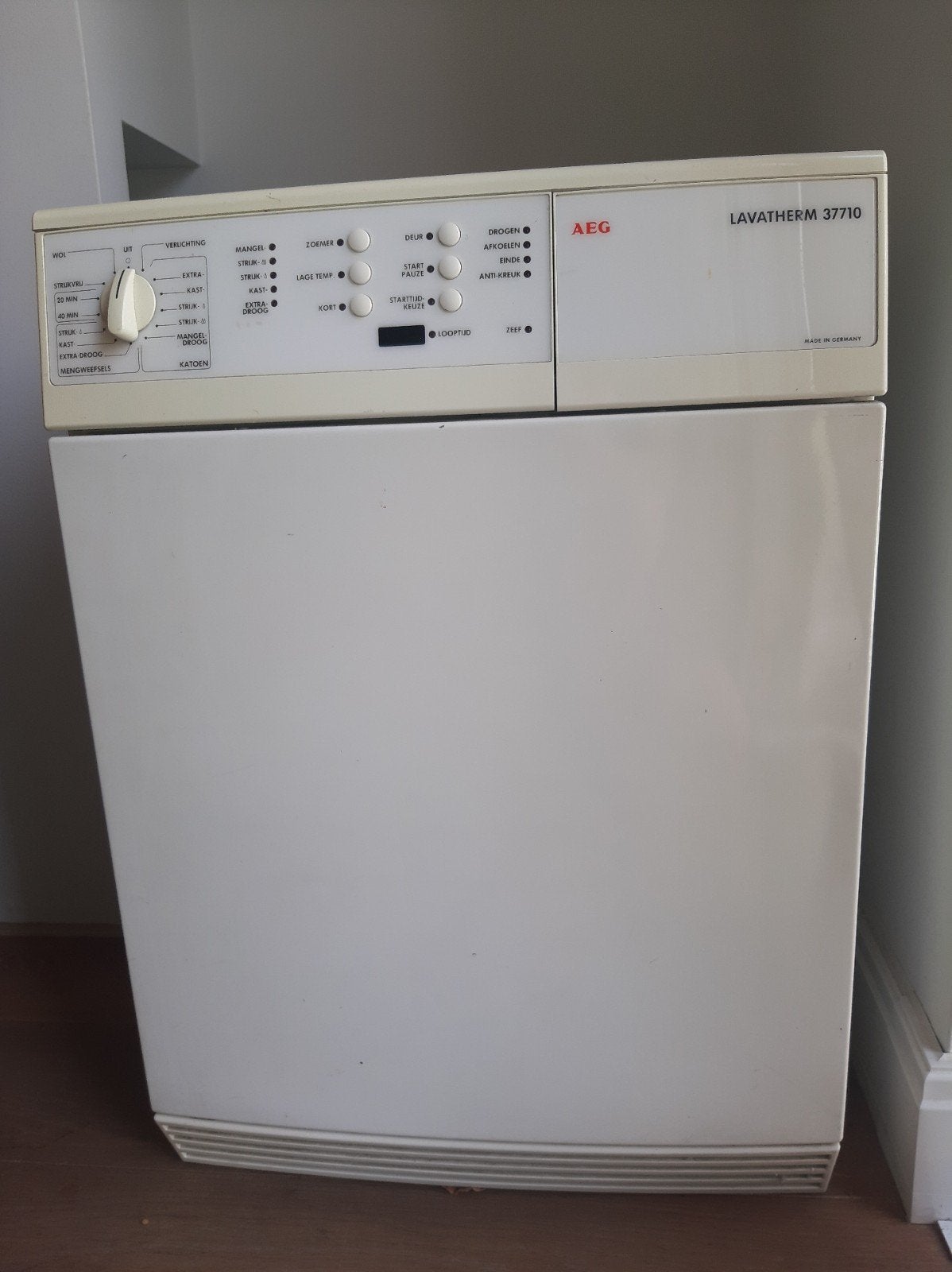 AEG Lavatherm 37710-W Wasdroger - Goede Staat, Ophalen, 6 tot 8 kg, Gebruikt, Luchtafvoer