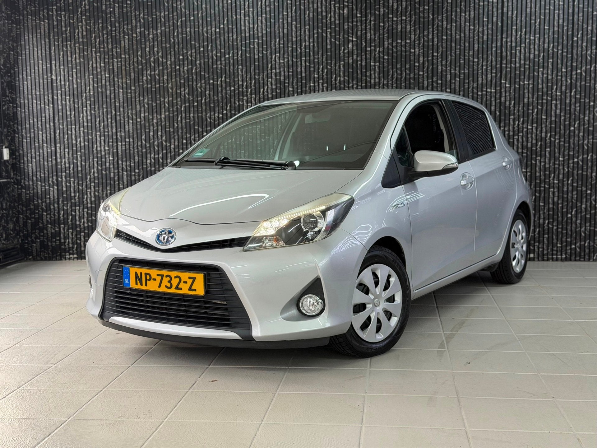 Toyota Yaris 1.5 Hybrid Automaat | camera | Navi | dealer OH, Euro 5, 1497 cc, Gebruikt, 4 cilinders