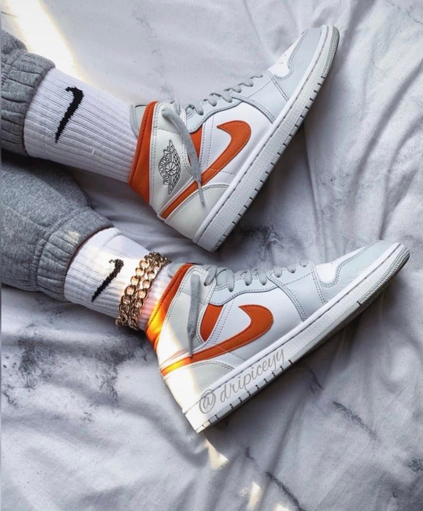 Jordan 1 Mid Starfish, Ophalen of Verzenden, Sneakers of Gympen, Grijs, Gedragen