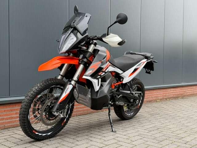 KTM 890 Adventure R 2022 met slechts 3081km in nieuwstaat, Niet ingevuld, Traction Control, 2 cilinders, Occasion