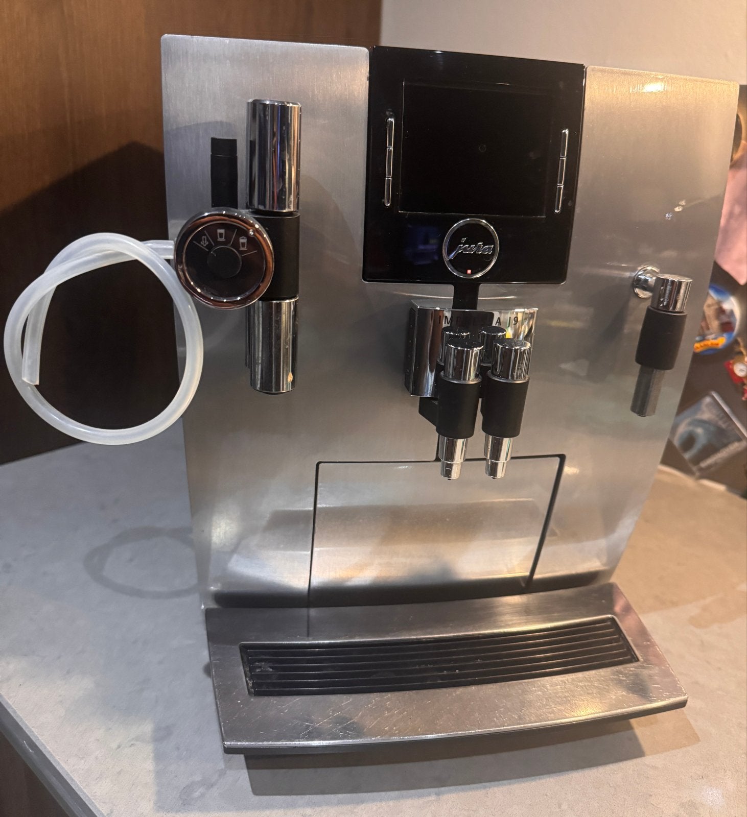 Jura J9.4 - kleur chroom, Ophalen, Afneembaar waterreservoir, Gebruikt, Espresso apparaat