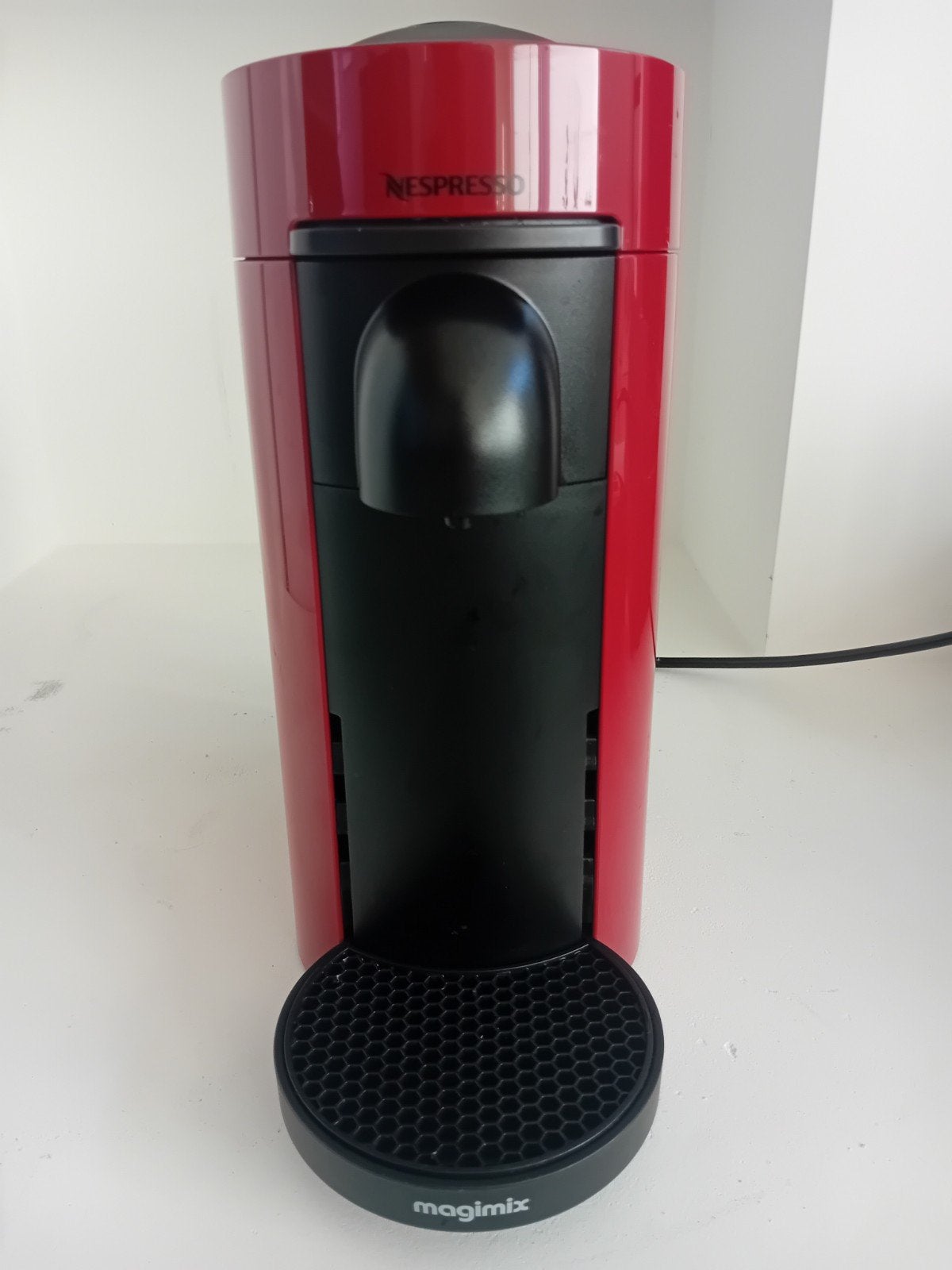 Magimix Vertuo Nespresso apparaat, Ophalen, Espresso apparaat, Zo goed als nieuw, 4 tot 10 kopjes