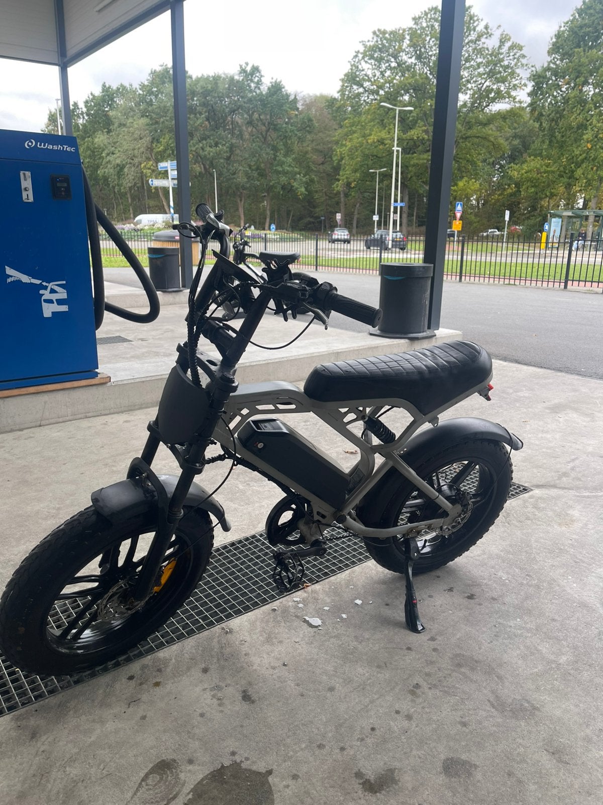 V20 custom, Ophalen, Nieuw, 50 km per accu of meer