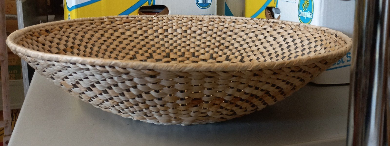 Grote ronde bamboeschaal - 60 cm doorsnede, Ophalen, Gebruikt, Gevlochten, Schaal
