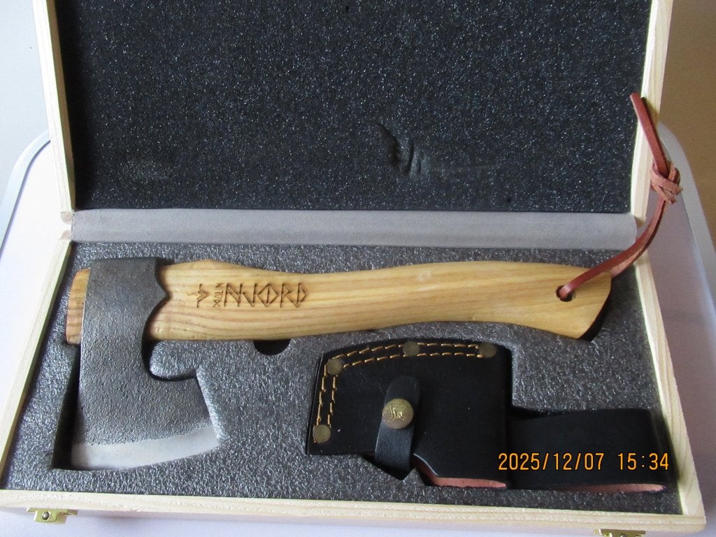 Militaria Houten doos met mes en hoes, Ophalen of Verzenden, Landmacht, Nederland, Mes of Dolk