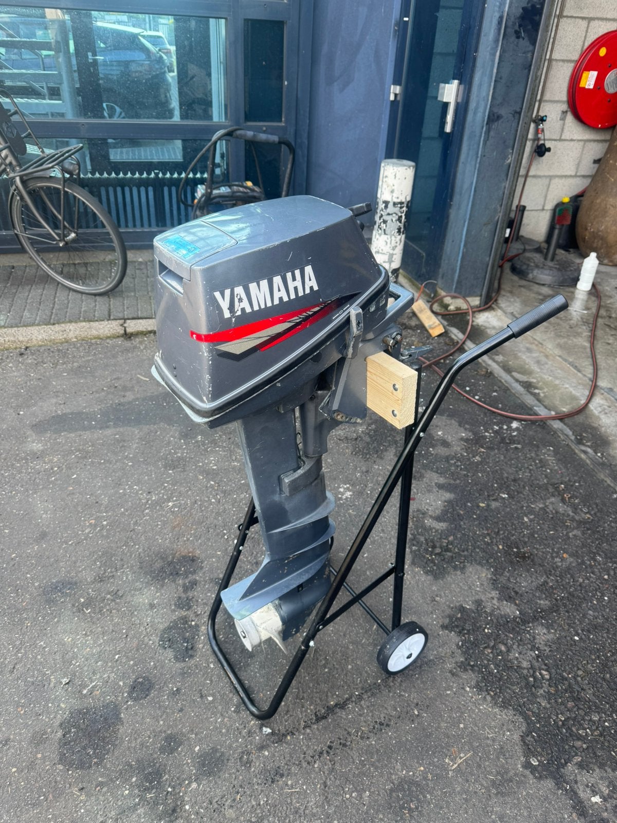Yamaha 6 PK 2-takt buitenboordmotor - high trust, Ophalen, 5 tot 10 pk, Zo goed als nieuw, Buitenboordmotor