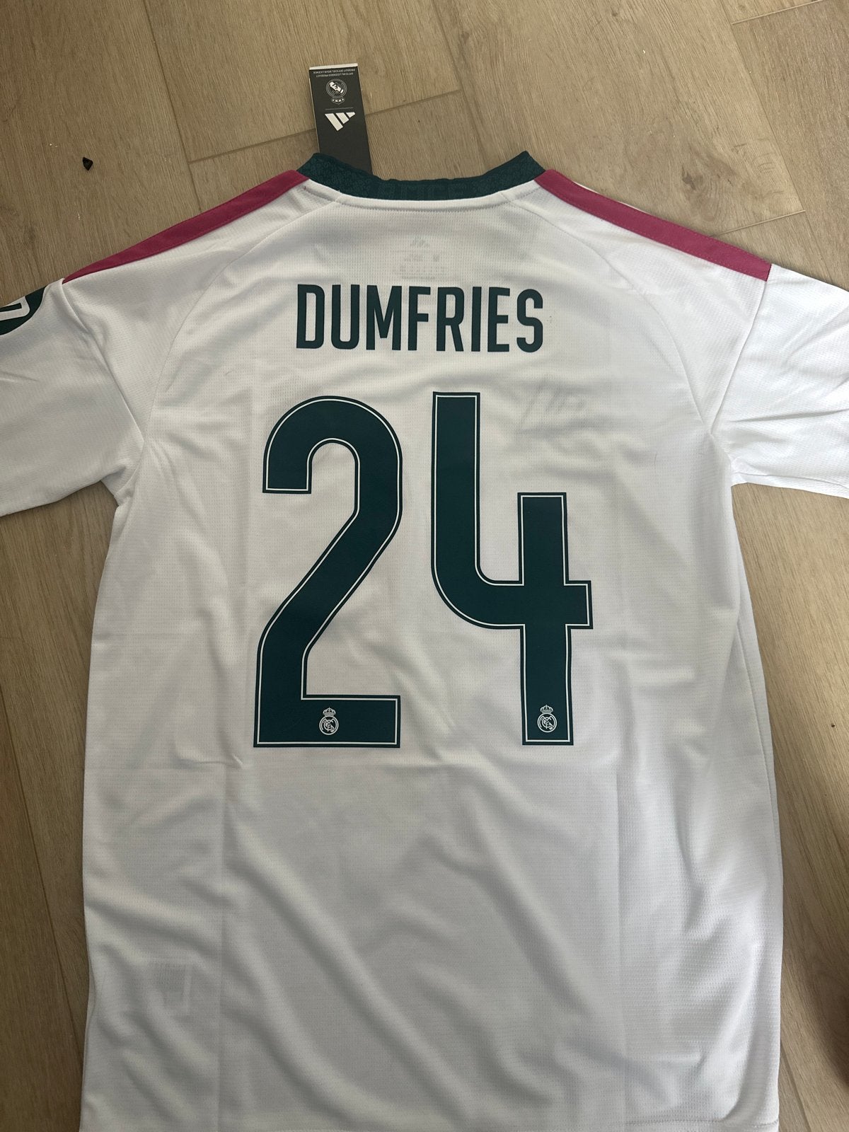 Real Madrid Thuisshirt 2026-2027 Dumfries #24, Kleding | Dames, Maat 38/40 (M), Wit, Overige typen, Nieuw