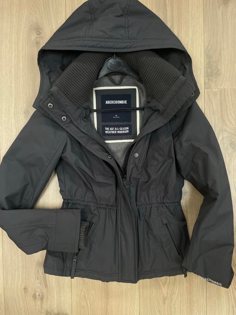 Abercrombie & Fitch Jas - Grijs - Dames - XS, Ophalen of Verzenden, Zo goed als nieuw, Maat 34 (XS) of kleiner, Grijs