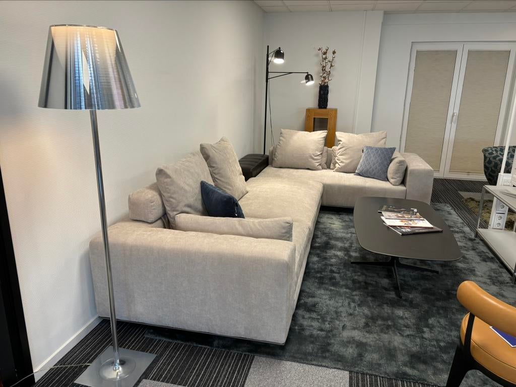 Minotti Freeman modulaire hoek (bank) in stof lichtgrijs, Ophalen of Verzenden, Zo goed als nieuw, Vierpersoons of meer, Stof