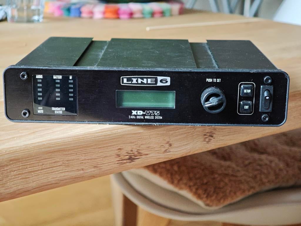 Line6 XD-V75 Digital receiver met 9 volt adapter, Muziek en Instrumenten, Effecten, Ophalen