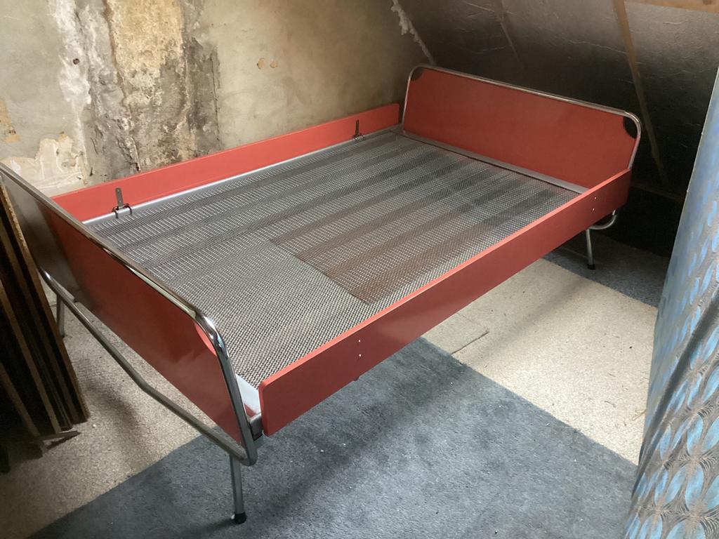 Retro Bed +nachtkastje + tafel en 2 stoelen., Ophalen, Gebruikt, Eenpersoons, 120 cm