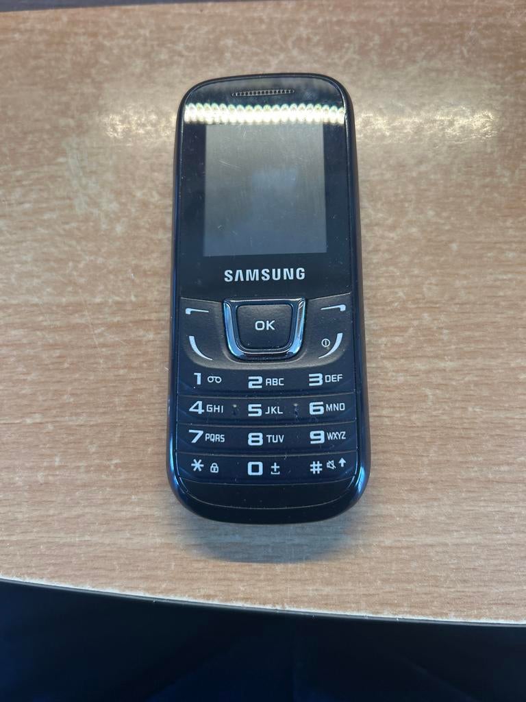 Samsung GT - Klassieke GSM, Gebruikt, Ophalen of Verzenden, Minder dan 3 megapixel, Klassiek of Candybar