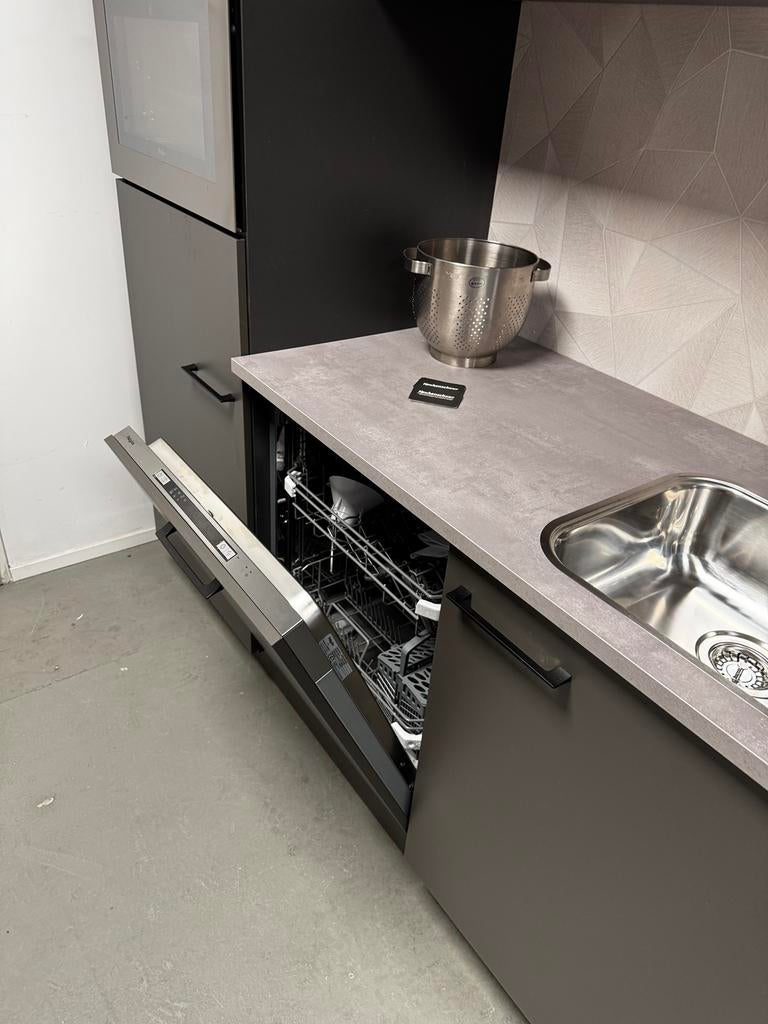 Keuken compleet. met 5 apparaten keuze uit 20 kleuren € 3875, Ophalen, Nieuw, Enkelwandige keuken, Kunststof